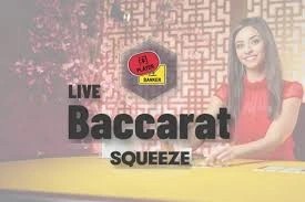 Baccarat Squeeze slot visual from Evolution available on beticocasino.pl